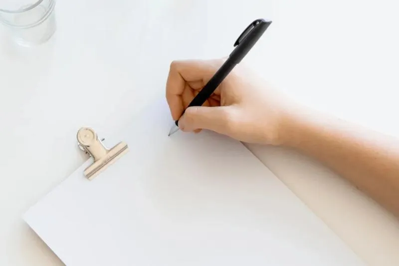 Estetyczne prowadzenie zeszytu: jak uniknąć chaosu i brzydoty w notatkach