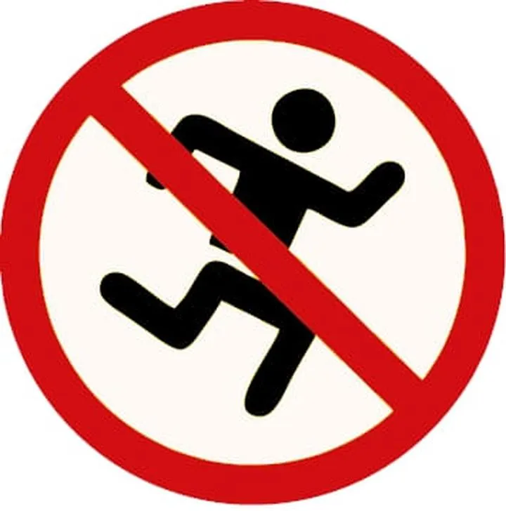 Zakaz biegania w szkole